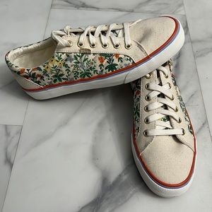 Brand new Rifle Paper Co Keds. Size 9.5. Never worn.